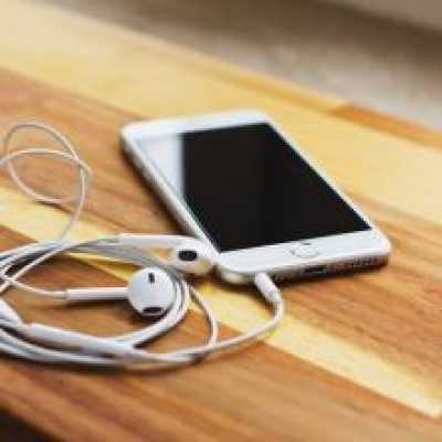 Agenda LLIBRES Audiollibres, música i ràdio per internet a Granollers